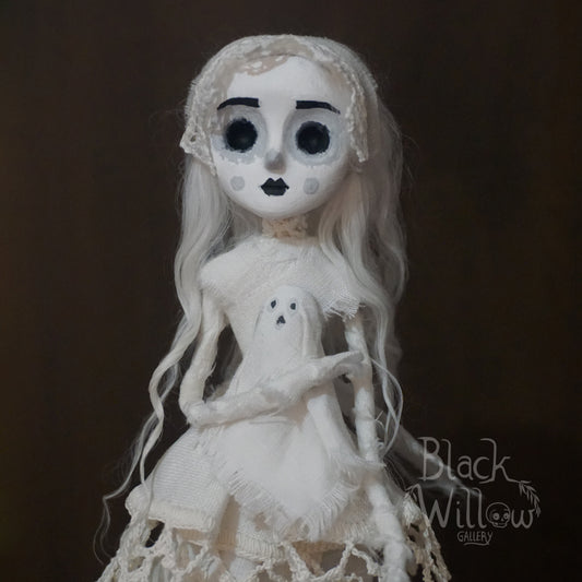 Mirea, Spirit Guardian of El Camposanto