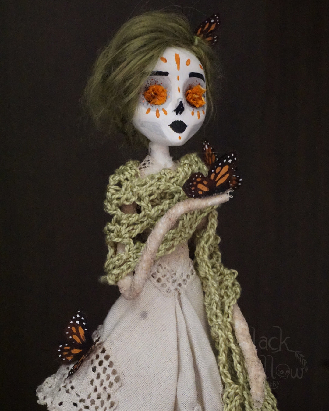 Izel  The Marigold-Eyed Monarca Spirit