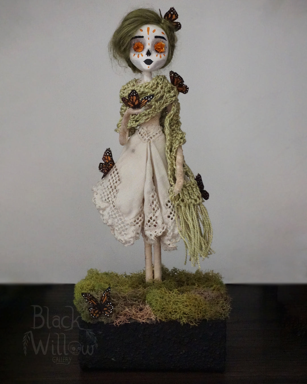 Izel  The Marigold-Eyed Monarca Spirit