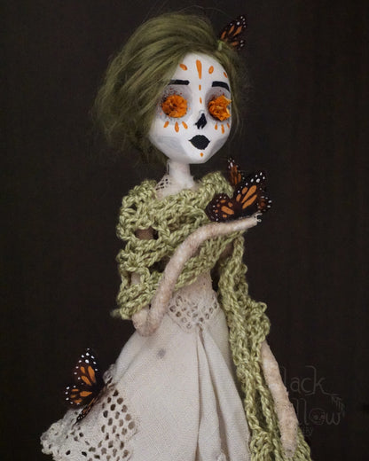 Izel  The Marigold-Eyed Monarca Spirit